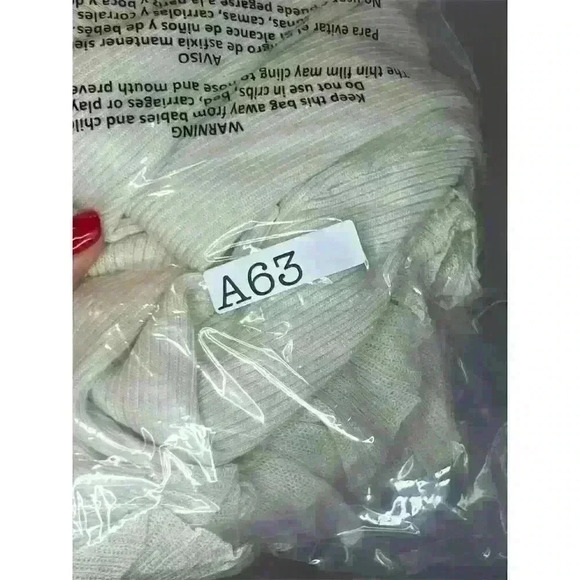 Lalavon Women's Ivory Ruffle Detail Square Neck Sweater Top Size L - Picture 12 of 12